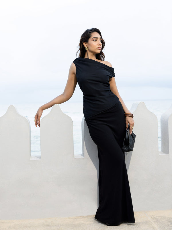 Asymmetrical Hem Detailed Off Shoulder Top